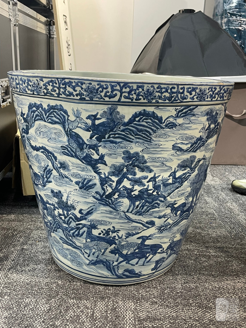 明万历  青花“受天百禄”百鹿图大缸 - 图12